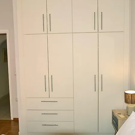 Just 9 Min From Acropolis Apartment *