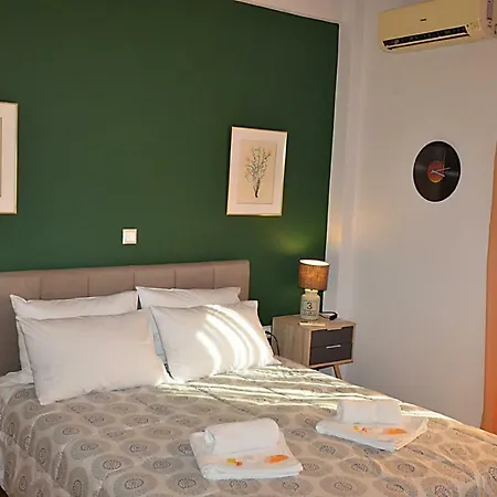 Just 9 Min From Acropolis Apartment