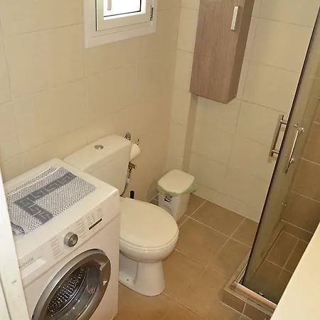Just 9 Min From Acropolis Apartment