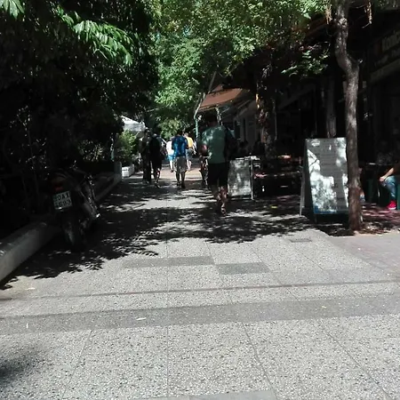 Just 9 Min From Acropolis Apartment
