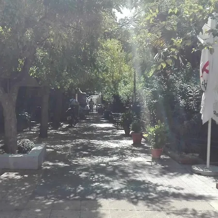 Just 9 Min From Acropolis Athens