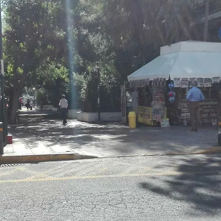 Just 9 Min From Acropolis *